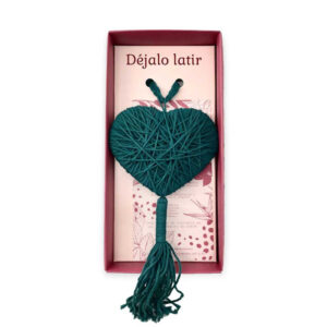 Corazón Grande de Macramé